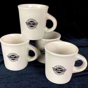 4 Steak n Shake Logo Mugs Onieda Diner Cups White Porcelain Excellent Condition